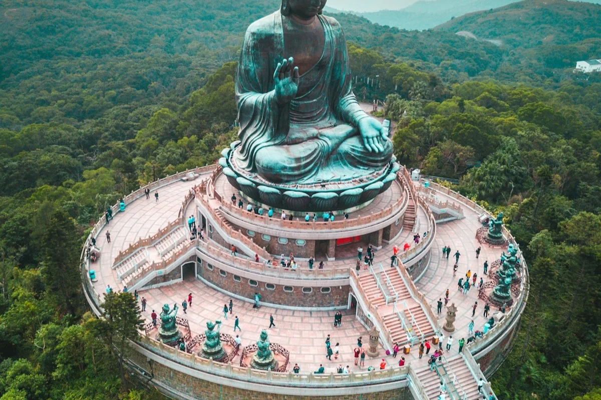 Водопад в джунглях Бали